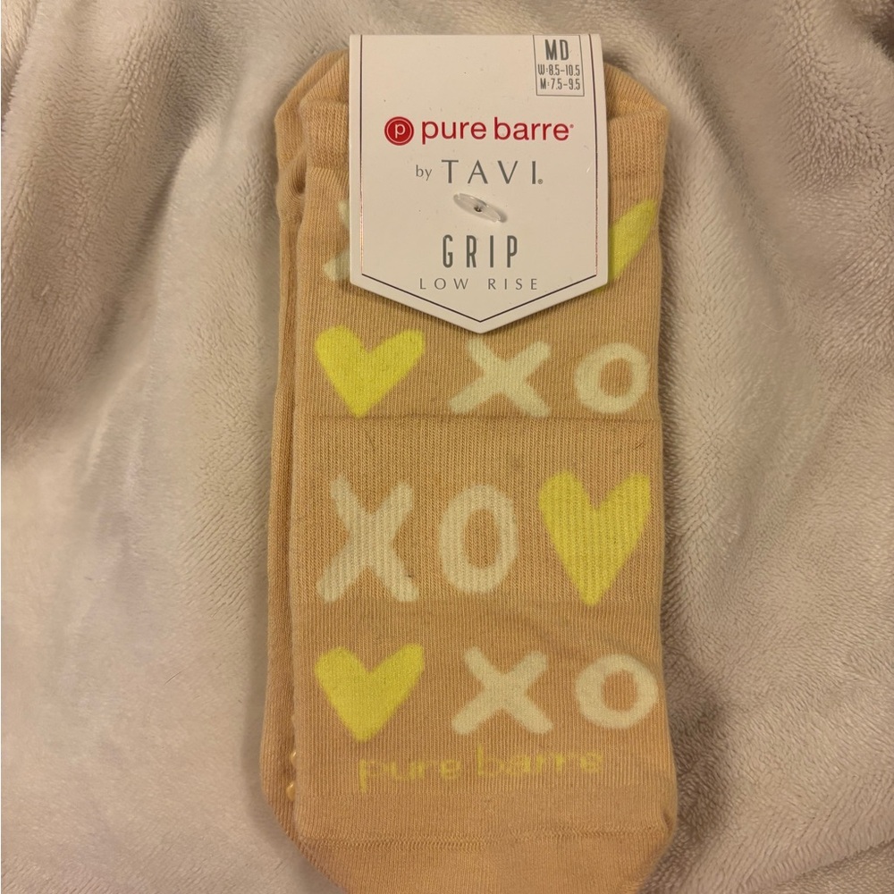 Pure Barre by Tavi Low Rise Grip Socks - medium, NWT